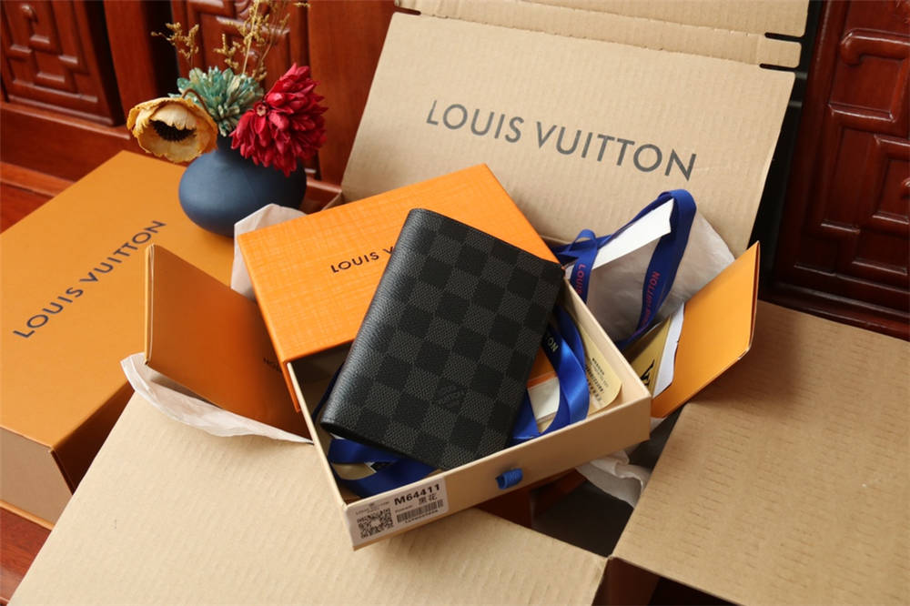 Louis Vuitton wallet M64501 2025 new 